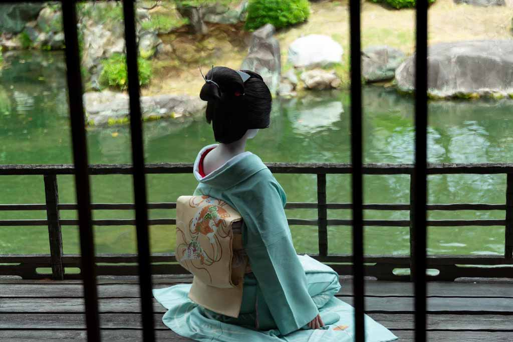 Garden tea room geisha Tokyo